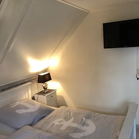 Perle Am Ijsselmeer Mit Eigenem Tretboot *