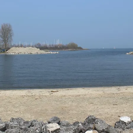 Perle Am Ijsselmeer Mit Eigenem Tretboot * Medemblik