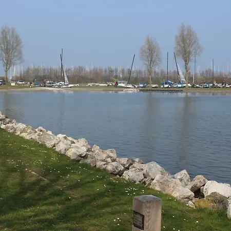 Perle Am Ijsselmeer Mit Eigenem Tretboot * Medemblik