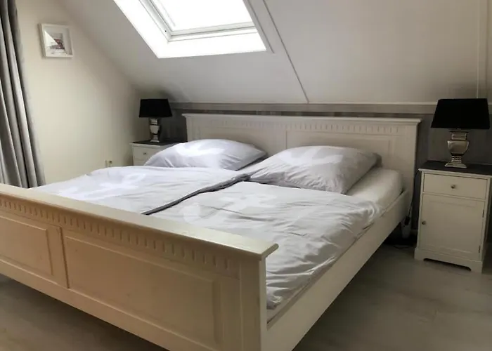 Perle Am Ijsselmeer Mit Eigenem Tretboot *