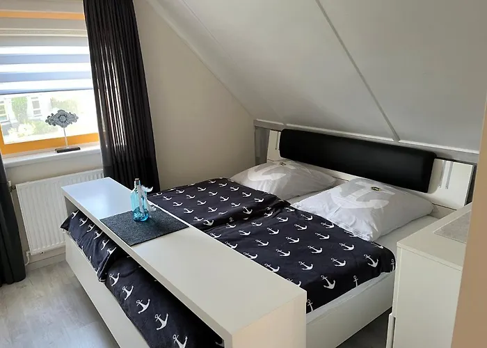 Perle Am Ijsselmeer Mit Eigenem Tretboot Vakantiehuis