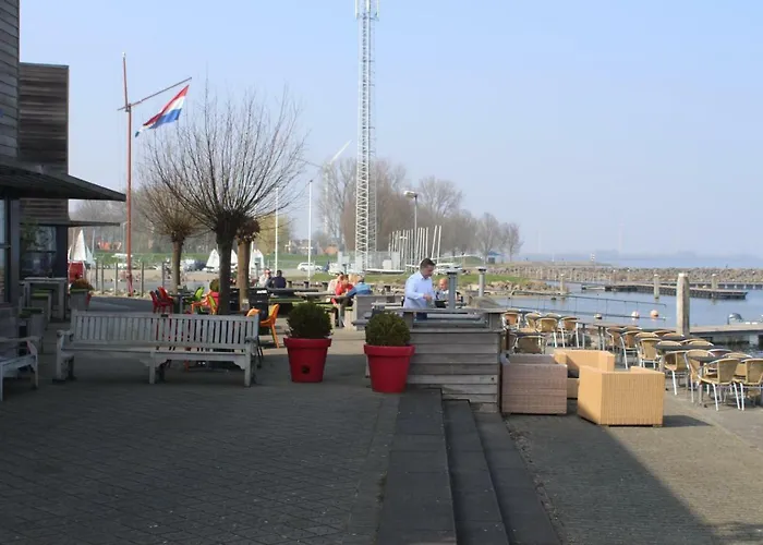 Perle Am Ijsselmeer Mit Eigenem Tretboot 펜션 메뎀브릭
