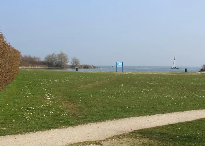Perle Am Ijsselmeer Mit Eigenem Tretboot Vakantiehuis